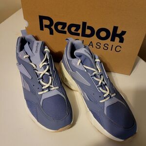 Reebok Size 11.5  Womens Aztrek Double Mix Running Comfort Shoe